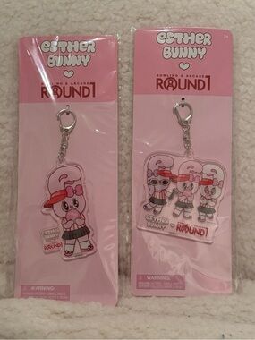 Esther Bunny Round1 Bling & Arcade Keychains